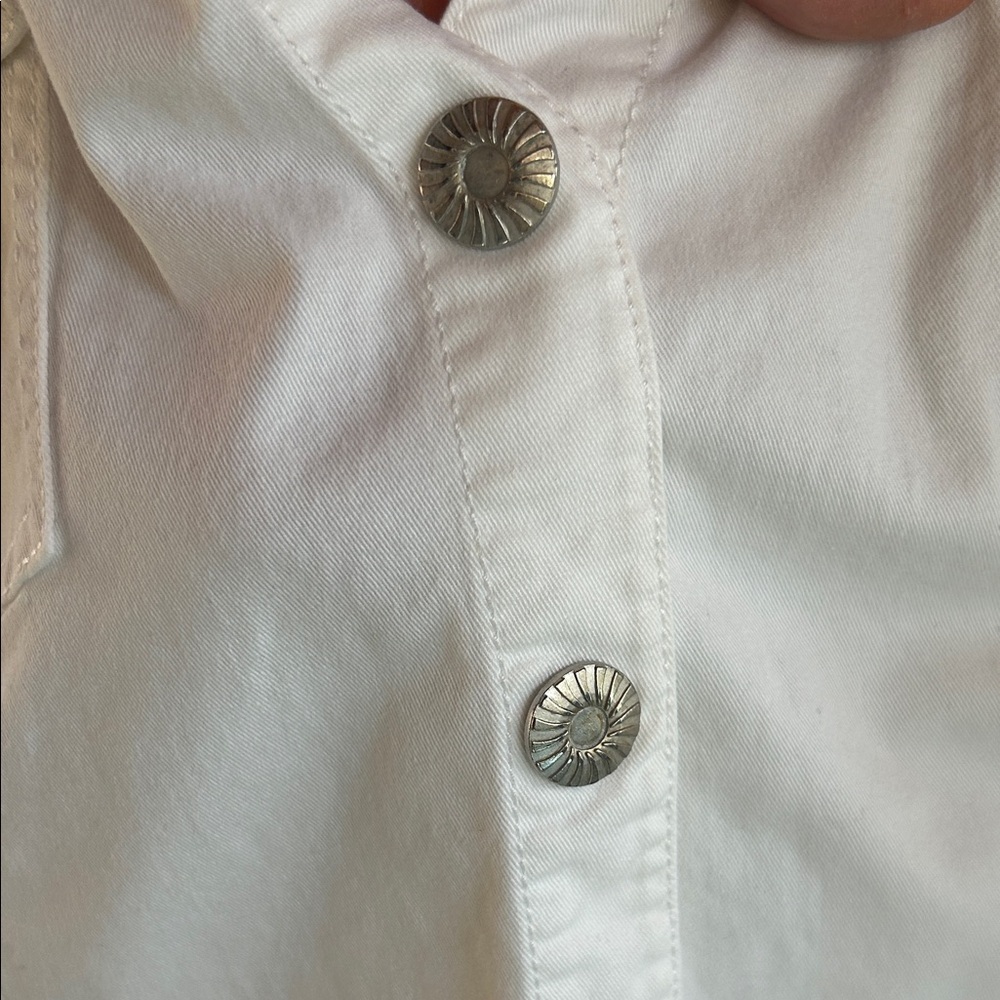 Dressbarn White Jean Jacket Size X-Large; Cropped Length; 3/4 Sleeve; 4 Pockets - Picture 16 of 16